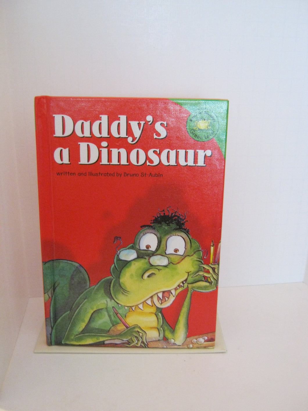 Daddy's A Dinosaur (Read-It! Readers)